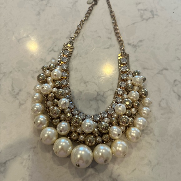 Pearl Statement Necklace - Picture 2 of 4